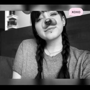 Meet your Posher, Felicia